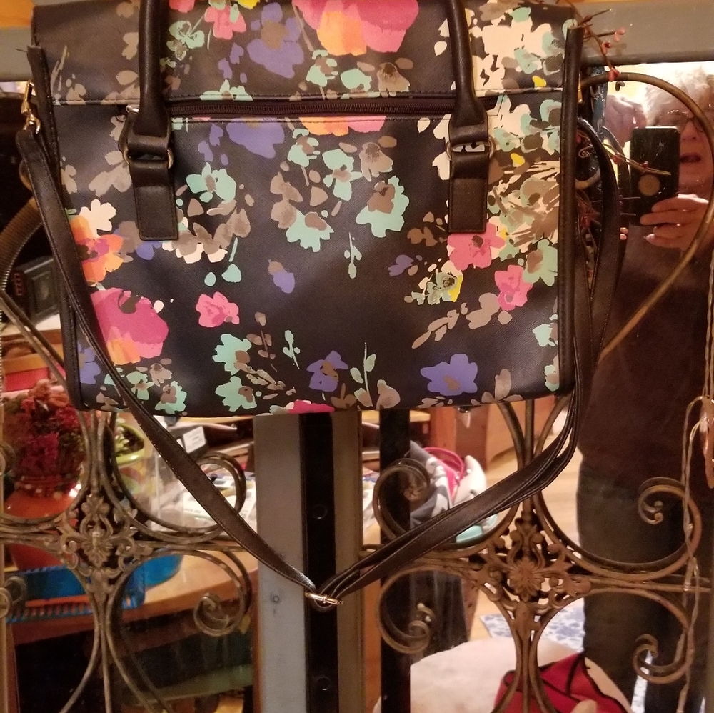 Purse - Picture 2 of 4